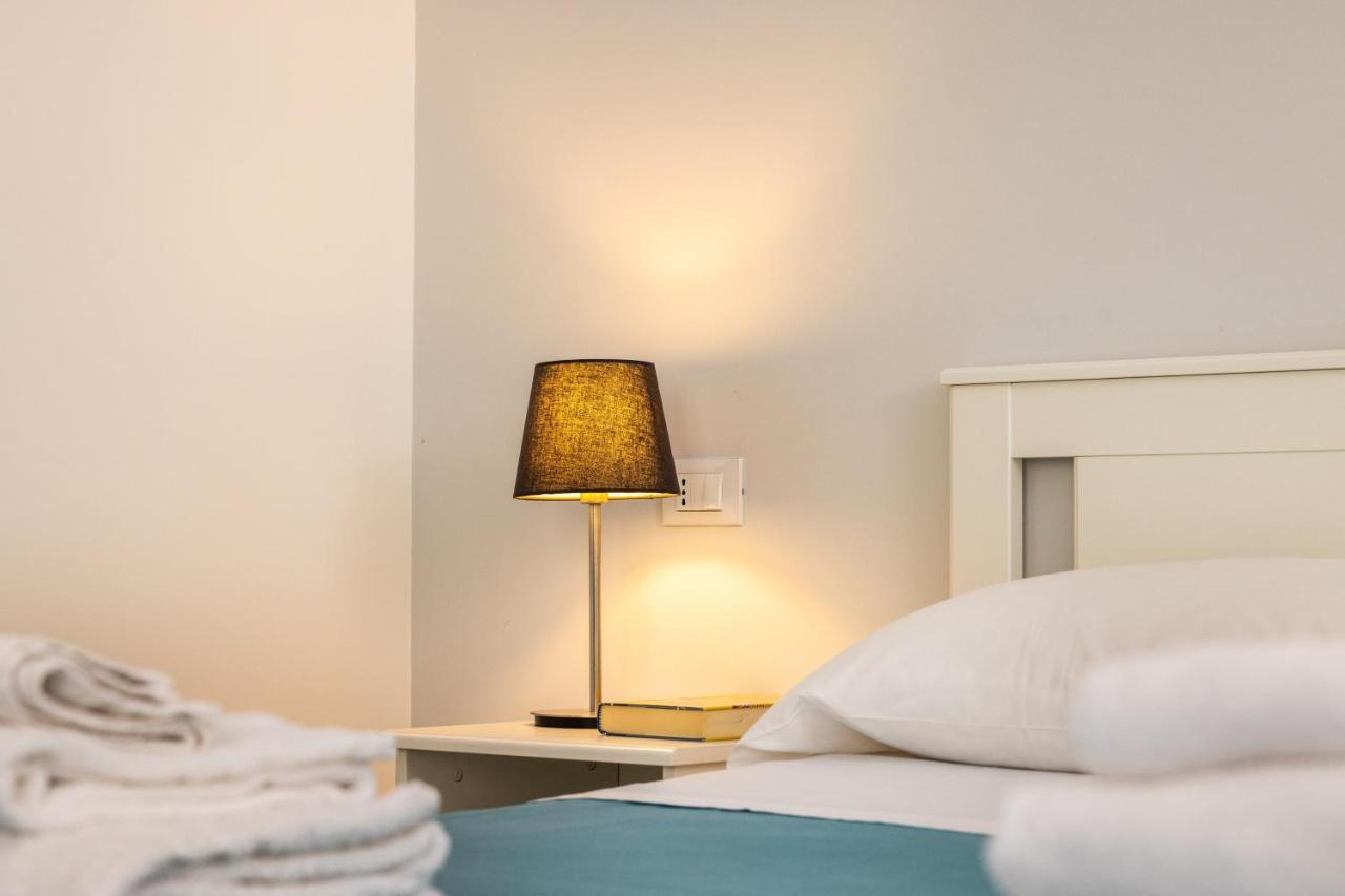 Blue Apartment เมสซีนา ภายนอก รูปภาพ