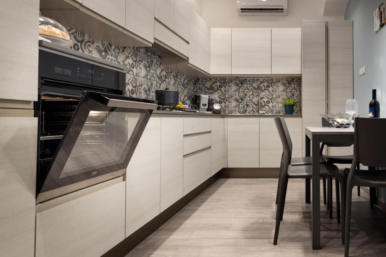 Blue Apartment เมสซีนา ภายนอก รูปภาพ